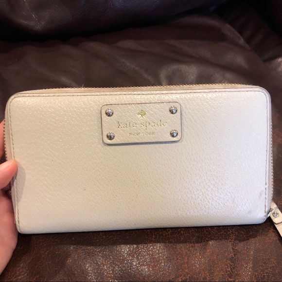 Kate Spade wallet - Picture 1 of 6